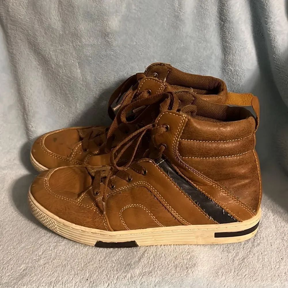 Steve Madden High Top Shoes - Picture 3 of 8